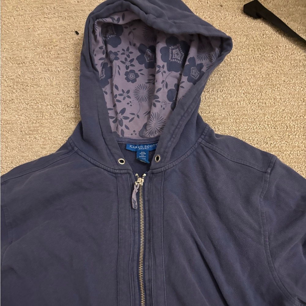 Karen Scott Navy zip up hoodie, floral hood, size L